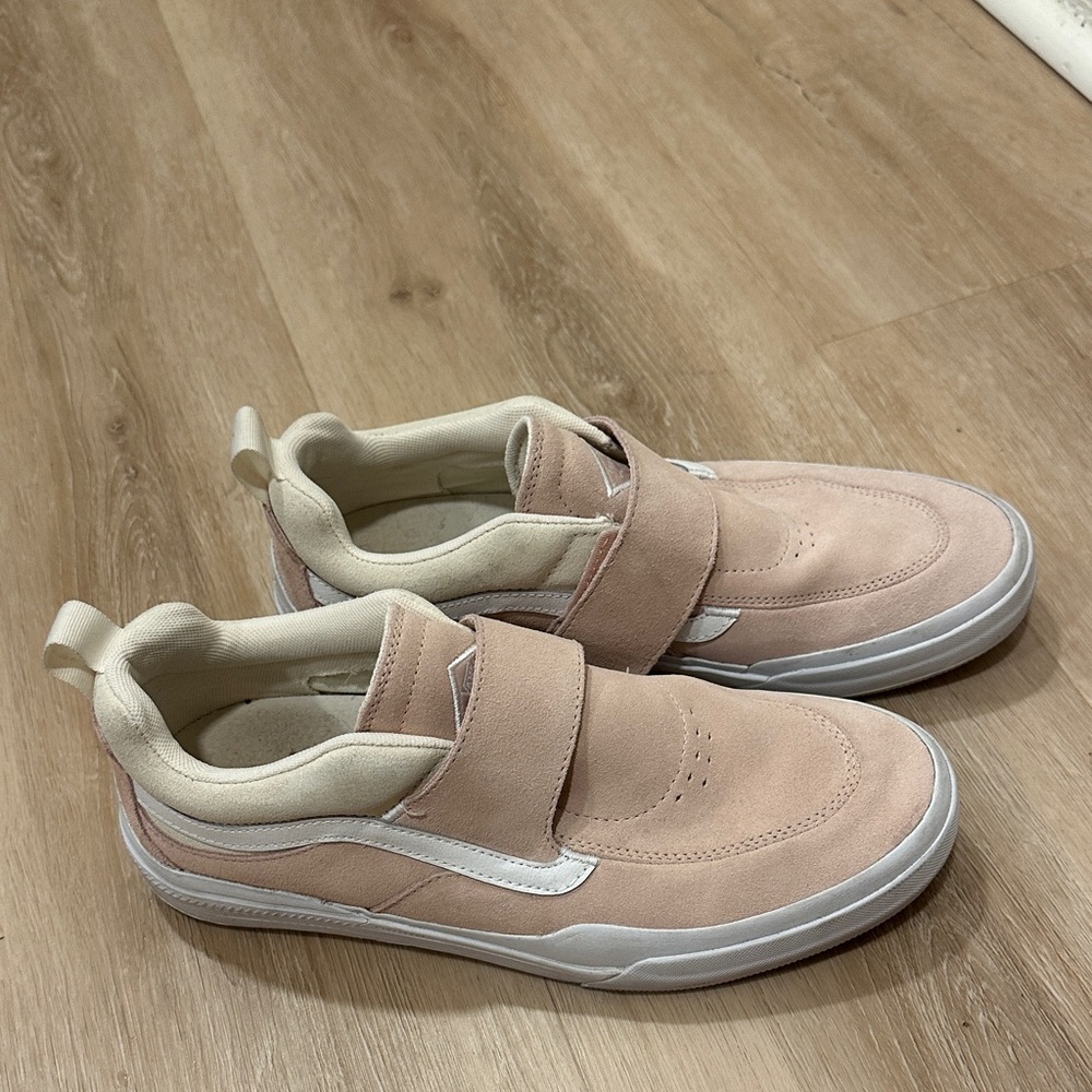 Vans Men’s 10.5 Kyle Walker Velcro Strap Salmon Pink and Cream